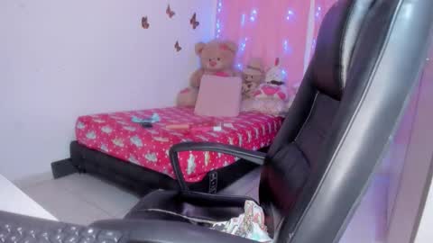 Danna Sofia jeins online show from 01/08/26, 01:24