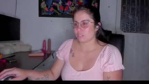 Danna Sofia jeins online show from 04/21/26, 02:45