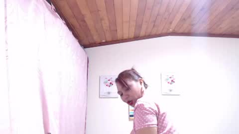 Snapshot of dannamomcerratt chatting on 04/27/26, 01:47 dannamomcerratt online show from 04/27/26, 01:47