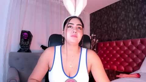 Danna online show from 10/31/25, 03:02