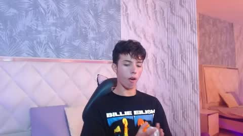 danni_tay online show from 05/19/26, 05:14