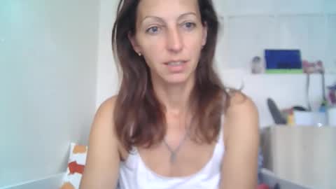 Snapshot of dannica1 chatting on 10/05/25, 12:03 dannica1 online show from 10/05/25, 12:03