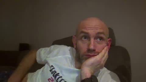 Snapshot of danny81boy chatting on 02/08/25, 11:24 danny81boy online show from 02/08/25, 11:24