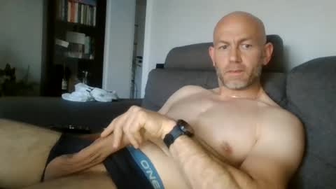 Snapshot of danny81boy chatting on 06/25/26, 04:22 danny81boy online show from 06/25/26, 04:22