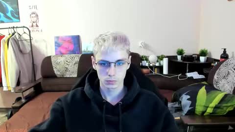 Daniel online show from 10/17/25, 10:12