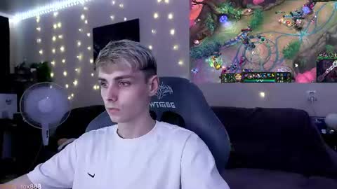 Daniel online show from 08/04/26, 01:57