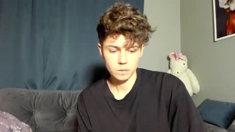 Snapshot of danny_love01 chatting on 02/22/25, 06:52 danny online show from 02/22/25, 06:52