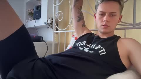 Snapshot of danny_love01 chatting on 09/10/25, 12:16 danny online show from 09/10/25, 12:16