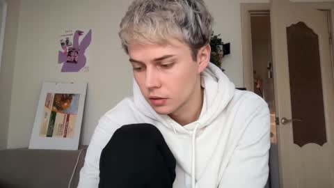 Snapshot of danny_love01 chatting on 01/09/26, 10:51 danny online show from 01/09/26, 10:51