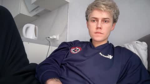 Snapshot of danny_love01 chatting on 01/18/26, 12:53 danny online show from 01/18/26, 12:53