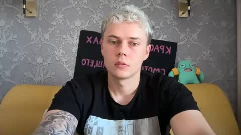 Snapshot of danny_love01 chatting on 07/13/26, 11:35 danny online show from 07/13/26, 11:35