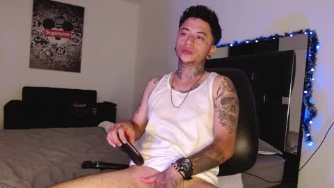 Snapshot of danny_stark chatting on 12/27/24, 02:04 Danny  online show from 12/27/24, 02:04