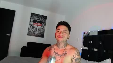 Snapshot of danny_stark chatting on 01/18/25, 04:59 Danny  online show from 01/18/25, 04:59