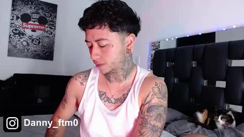 Snapshot of danny_stark chatting on 03/08/25, 01:17 Danny  online show from 03/08/25, 01:17