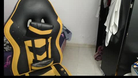 Snapshot of danny_sweettt chatting on 04/29/26, 06:03 danny.......... guys I have onlyfans follow me I am new I want to share with you many things I love you online show from 04/29/26, 06:03