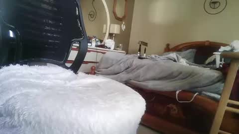 Snapshot of dannyb618 chatting on 02/01/25, 08:05 Danielle online show from 02/01/25, 08:05