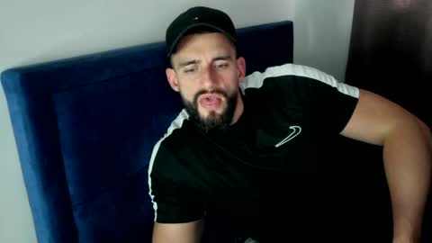 Snapshot of dannyk1990 chatting on 01/06/25, 02:47 Naughtystr8D online show from 01/06/25, 02:47