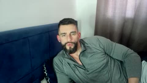 Snapshot of dannyk1990 chatting on 03/05/25, 04:02 Naughtystr8D online show from 03/05/25, 04:02