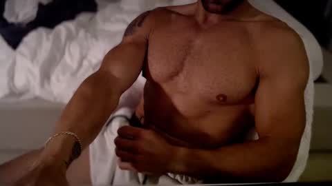 Snapshot of dannyland9 chatting on 10/09/25, 02:42 dannyland9 online show from 10/09/25, 02:42