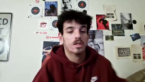 Snapshot of dannynoww chatting on 12/13/24, 03:27 danny online show from 12/13/24, 03:27