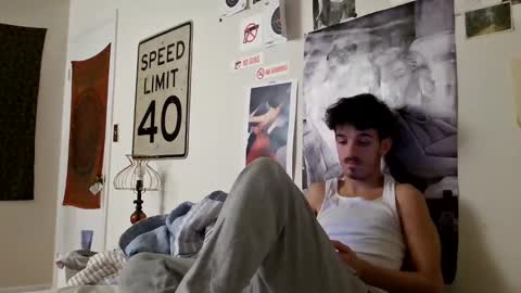 Snapshot of dannynoww chatting on 12/15/24, 12:18 danny online show from 12/15/24, 12:18