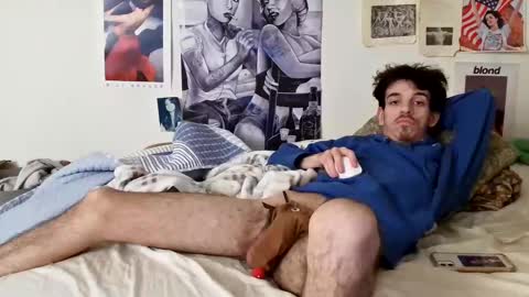 Snapshot of dannynoww chatting on 12/24/24, 02:54 danny online show from 12/24/24, 02:54