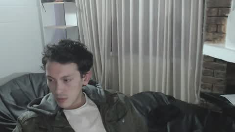Snapshot of danruiz33 chatting on 12/16/24, 10:56 Dan online show from 12/16/24, 10:56