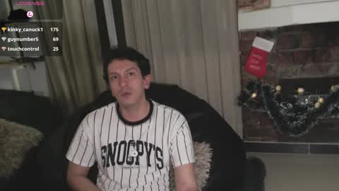 Snapshot of danruiz33 chatting on 12/28/24, 05:02 Dan online show from 12/28/24, 05:02