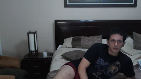 Snapshot of danruiz33 chatting on 02/02/25, 03:43 Dan online show from 02/02/25, 03:43