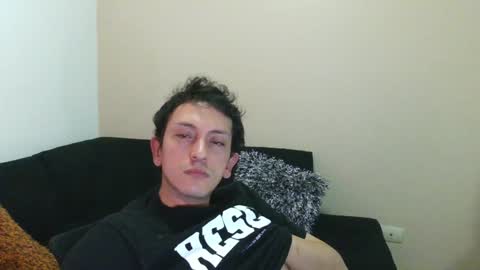 Snapshot of danruiz33 chatting on 02/09/25, 12:28 Dan online show from 02/09/25, 12:28