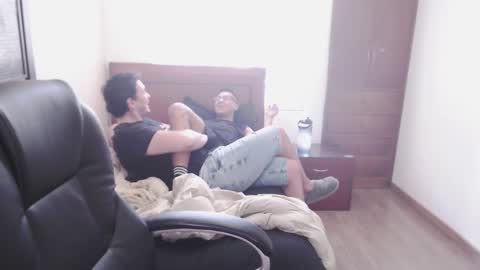 Snapshot of danruiz33 chatting on 02/10/25, 04:36 Dan online show from 02/10/25, 04:36