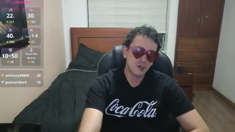 Snapshot of danruiz33 chatting on 02/15/25, 01:53 Dan online show from 02/15/25, 01:53