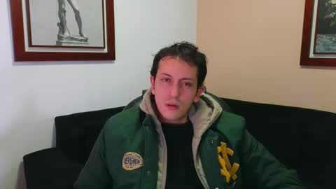 Snapshot of danruiz33 chatting on 09/12/25, 12:33 Dan online show from 09/12/25, 12:33