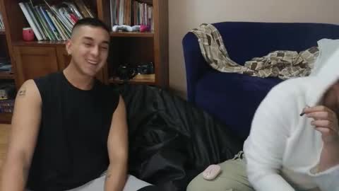 Snapshot of danruiz33 chatting on 10/25/25, 03:14 Dan online show from 10/25/25, 03:14