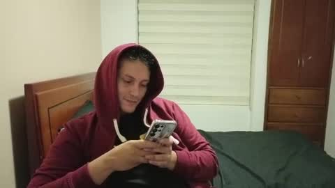 Snapshot of danruiz33 chatting on 07/19/26, 02:15 Dan online show from 07/19/26, 02:15