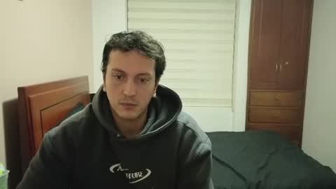 Snapshot of danruiz33 chatting on 07/20/26, 02:15 Dan online show from 07/20/26, 02:15