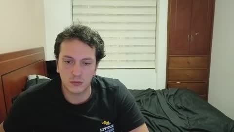 Snapshot of danruiz33 chatting on 07/29/26, 01:26 Dan online show from 07/29/26, 01:26