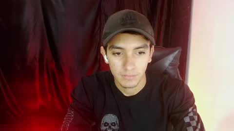 Snapshot of dante_18cm chatting on 05/14/26, 01:01 Dante online show from 05/14/26, 01:01