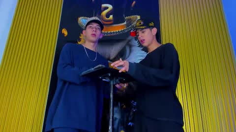 dante_brown1 online show from 11/10/25, 09:58