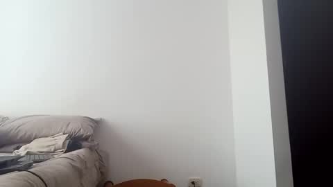 Snapshot of dante_dm chatting on 10/14/25, 02:40 DANTE DI MARCO online show from 10/14/25, 02:40