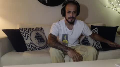 Snapshot of dante_hell1 chatting on 04/22/26, 12:35 Dante Hell online show from 04/22/26, 12:35