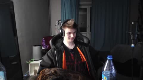 Daniel online show from 09/20/25, 04:52