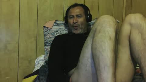 Snapshot of dantehot82 chatting on 12/13/24, 02:43 dantehot82 online show from 12/13/24, 02:43