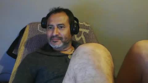 Snapshot of dantehot82 chatting on 01/08/25, 02:25 dantehot82 online show from 01/08/25, 02:25