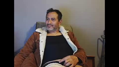 Snapshot of dantehot82 chatting on 01/24/25, 05:32 dantehot82 online show from 01/24/25, 05:32