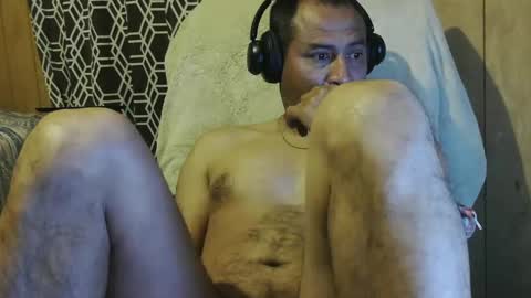 Snapshot of dantehot82 chatting on 02/09/25, 08:33 dantehot82 online show from 02/09/25, 08:33