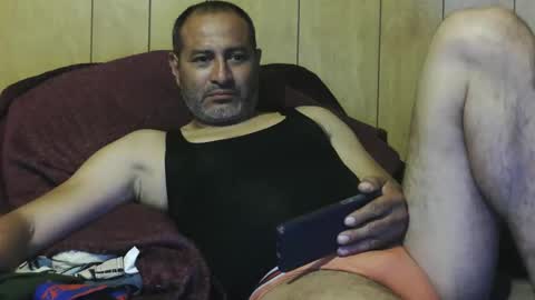 Snapshot of dantehot82 chatting on 10/15/25, 10:10 dantehot82 online show from 10/15/25, 10:10