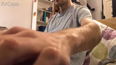 Snapshot of dantheman233 chatting on 11/08/25, 03:12 Daniel online show from 11/08/25, 03:12