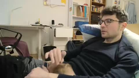 Snapshot of dantheman233 chatting on 03/25/26, 04:57 Daniel online show from 03/25/26, 04:57