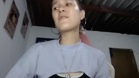 Snapshot of dany_candyy chatting on 10/31/25, 02:56 Dani  online show from 10/31/25, 02:56